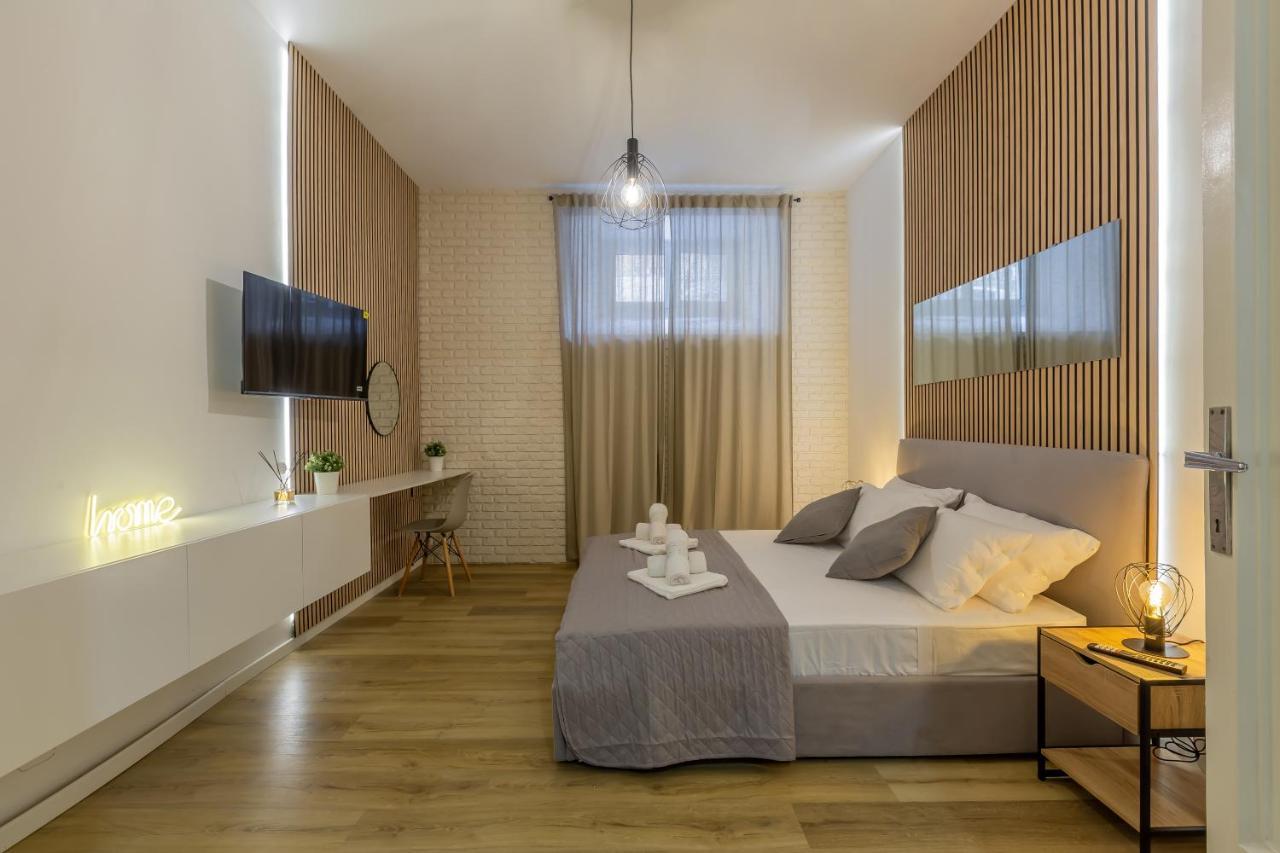Imperium House - Con Giardino Privato, 3 Minuti Da Metro Piazza Bologna, A-c, Apartment *